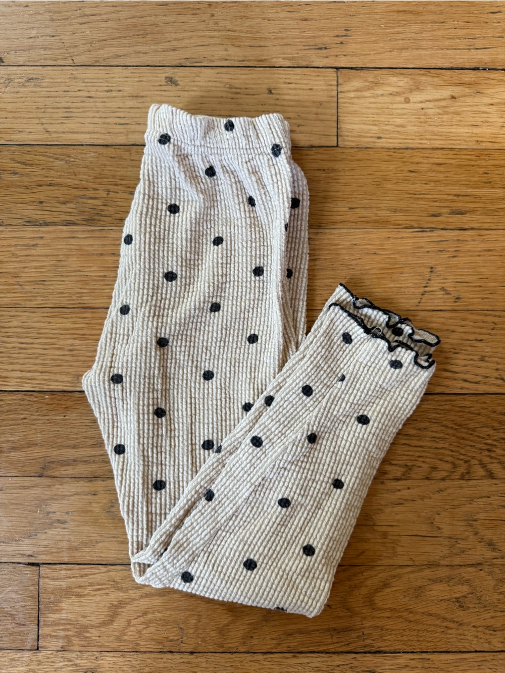 Zara Cream Leggings with Black Polka Dots